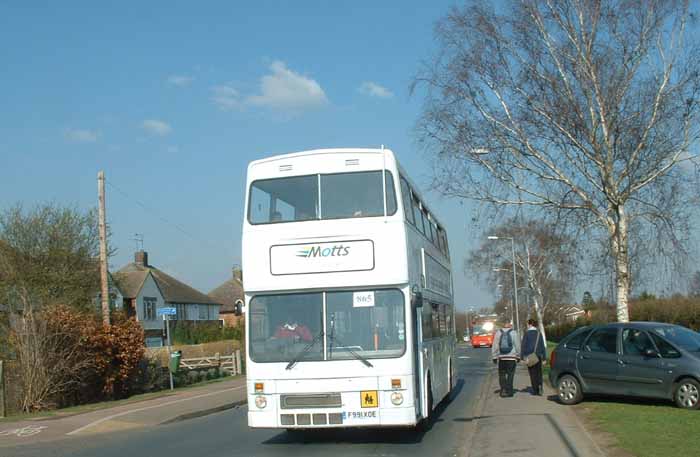 Motts Travel MCW Metrobus F991XOE