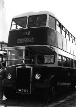 Maidstone & District Leyland Titan PD2 DH400