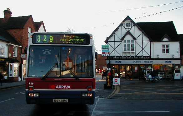 Wycombe Bus Company Volvo B10B Plaxton Verde N414NRG